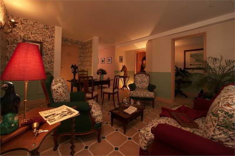 Logis Hotel Le Boudoir Belves Luaran gambar