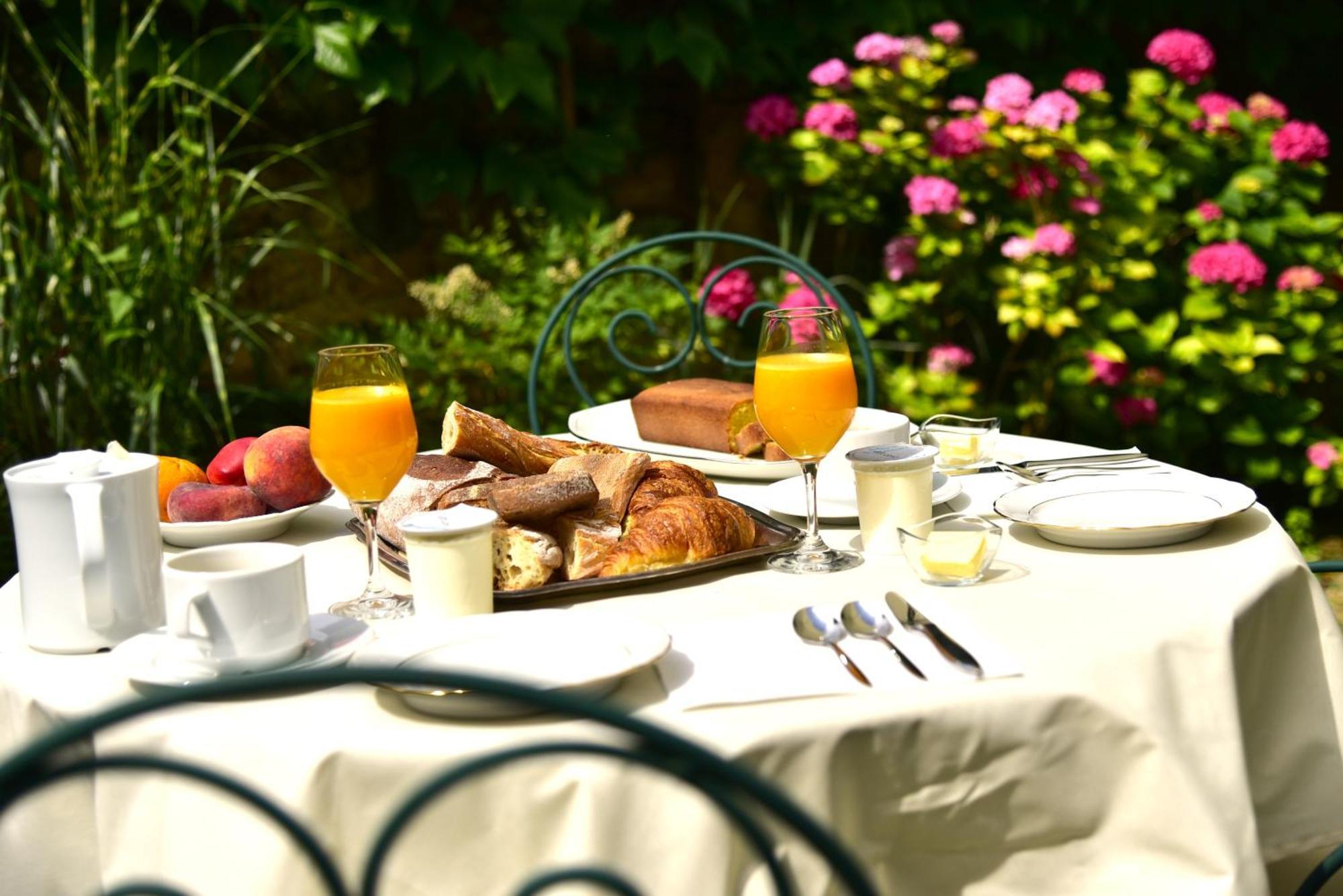 Logis Hotel Le Boudoir Belves Luaran gambar